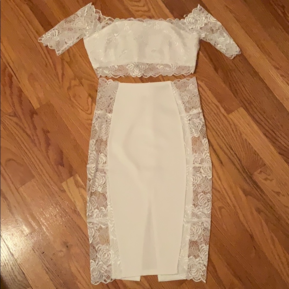 2 piece lace skirt set. Very sexy